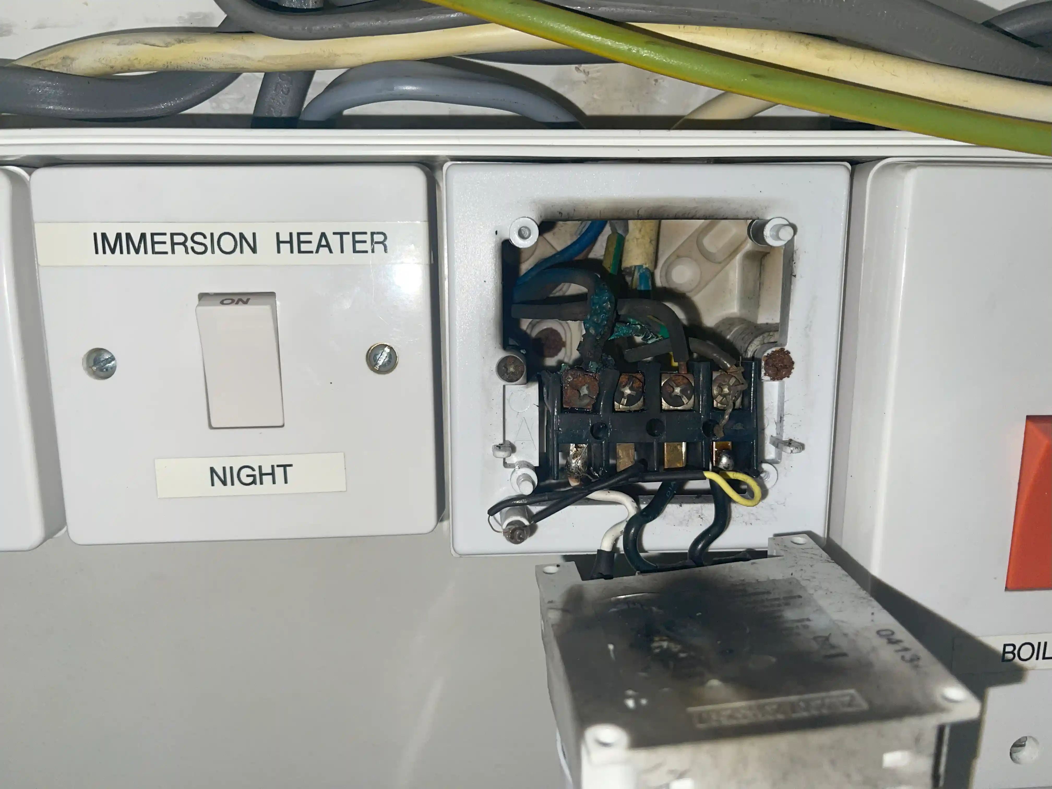 24 Hours Emergency Electrician near Norwood